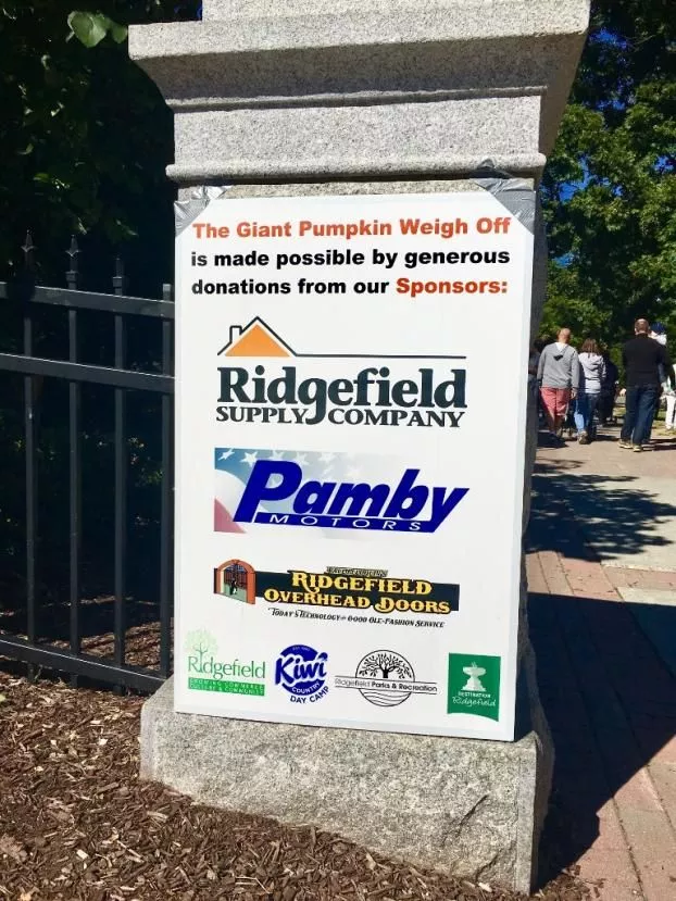 Ridgefield's Giant Pumpkin Weigh Off 2016